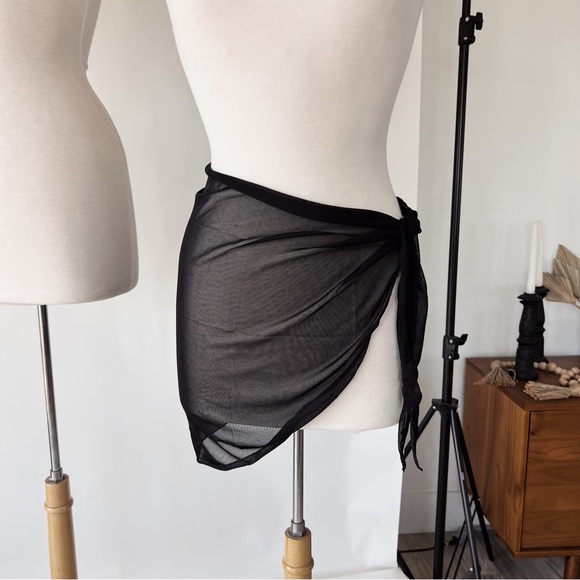 SOLD ❌ BLACK MESH SHEER WRAP SARONG - Picture 3 of 6